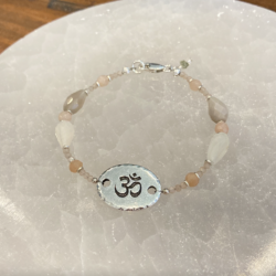 moonstone bracelet, crystal to help me meditate, crystals for yoga, high priestess crystal, goddess crystals,